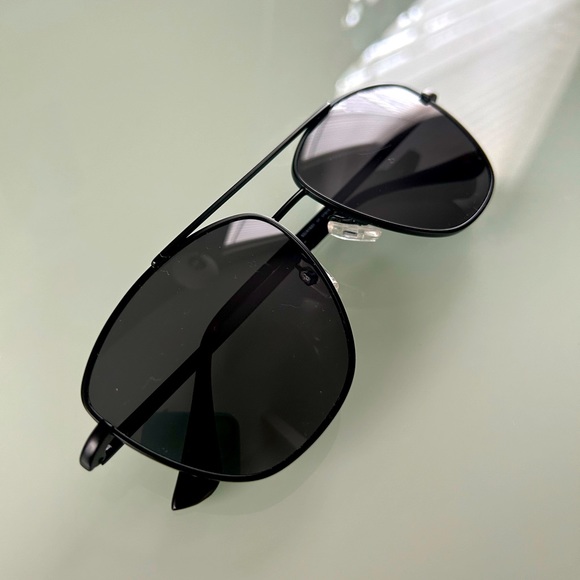 Hawkers Sunglasses - Picture 2 of 4